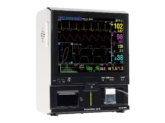 フクダエム・イー工業の動物用生体情報モニタ「AM140」。心電図、呼吸、SpO2、血圧、体温の測定機能を備えた高性能モニタ。