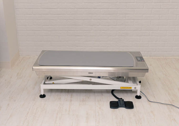 東京メニックス 診察台 ホライゾン②