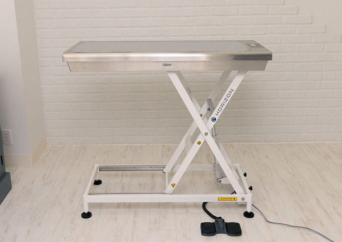 東京メニックス 診察台 ホライゾン③